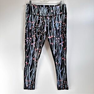 Fabletics Women's Cherry Blossom Leggings Size M Workout Running Yoga